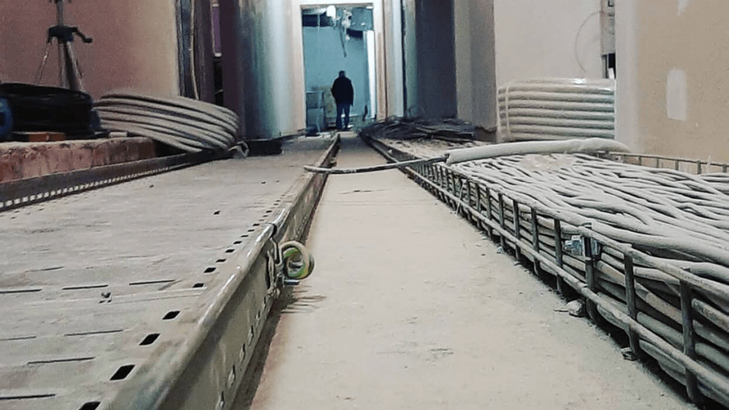 Oficina de empresa constructora
18200 m de LAN, 28 cámaras